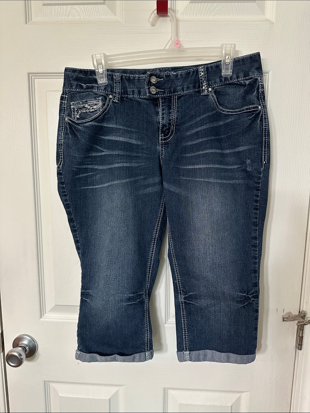 Mid-Rise Dark Blue Cropped Jeans - Stretch Capri